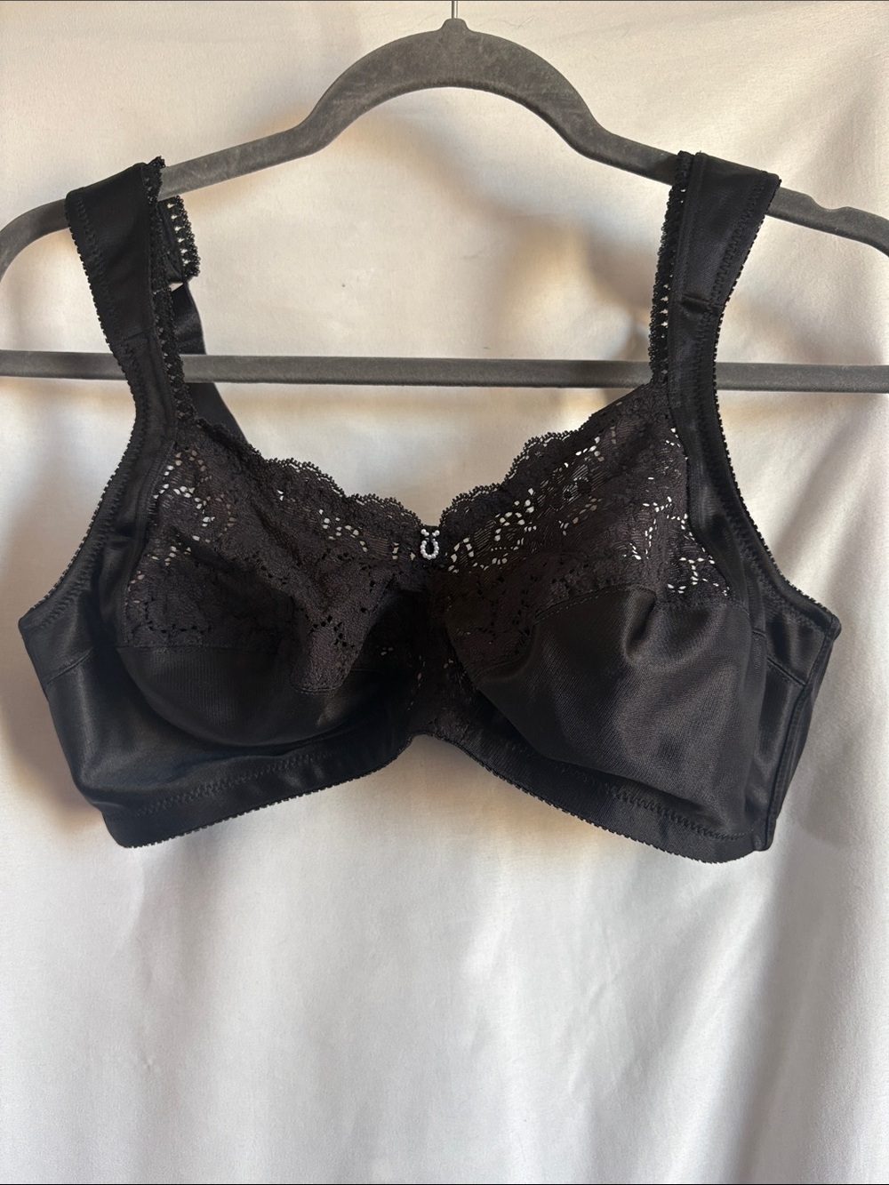 Wonderbra Black Lace Full-Coverage Support Bra